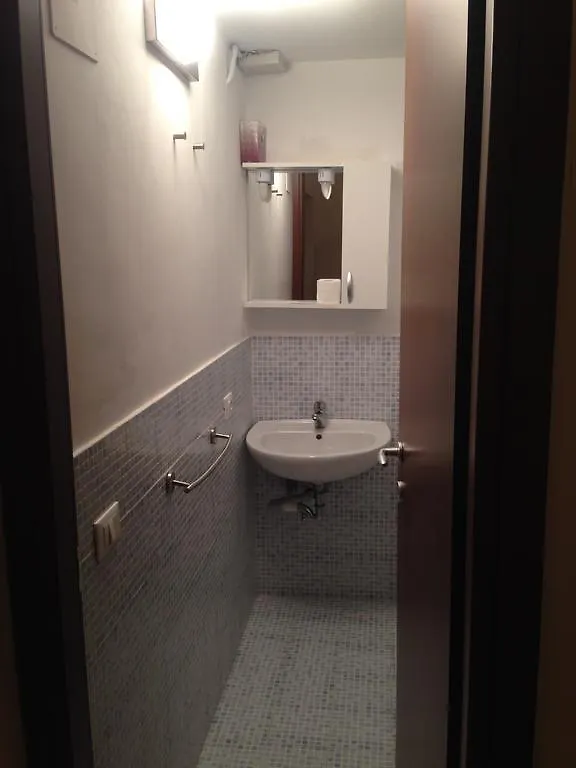 Le Charme House 2 Bed and Breakfast Rome Bed & Breakfast