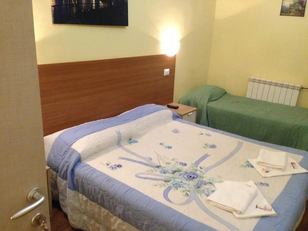 Le Charme House 2 Bed and Breakfast Rome 2*,