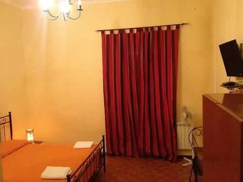 Le Charme House 2 Bed and Breakfast Rome Bed & Breakfast