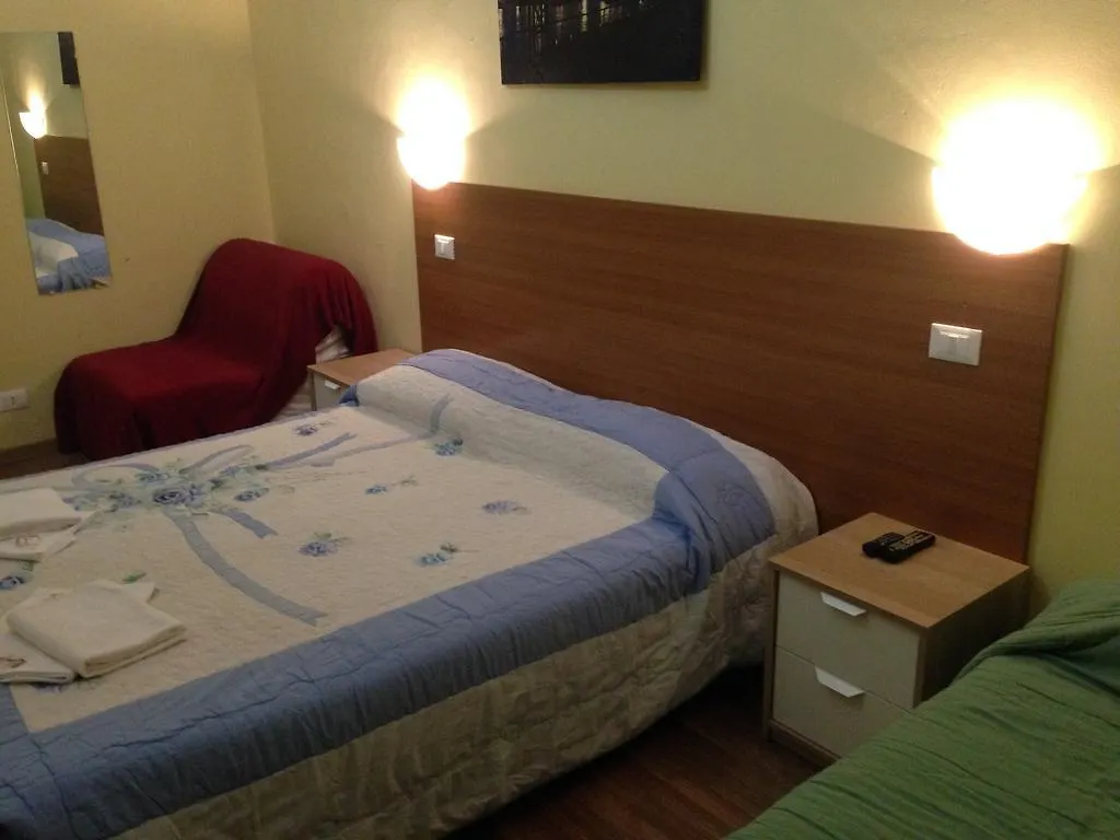 Le Charme House 2 Bed & Breakfast Roma